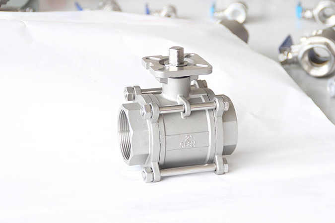 高（gāo）平台球閥與普通球閥的區別及選用